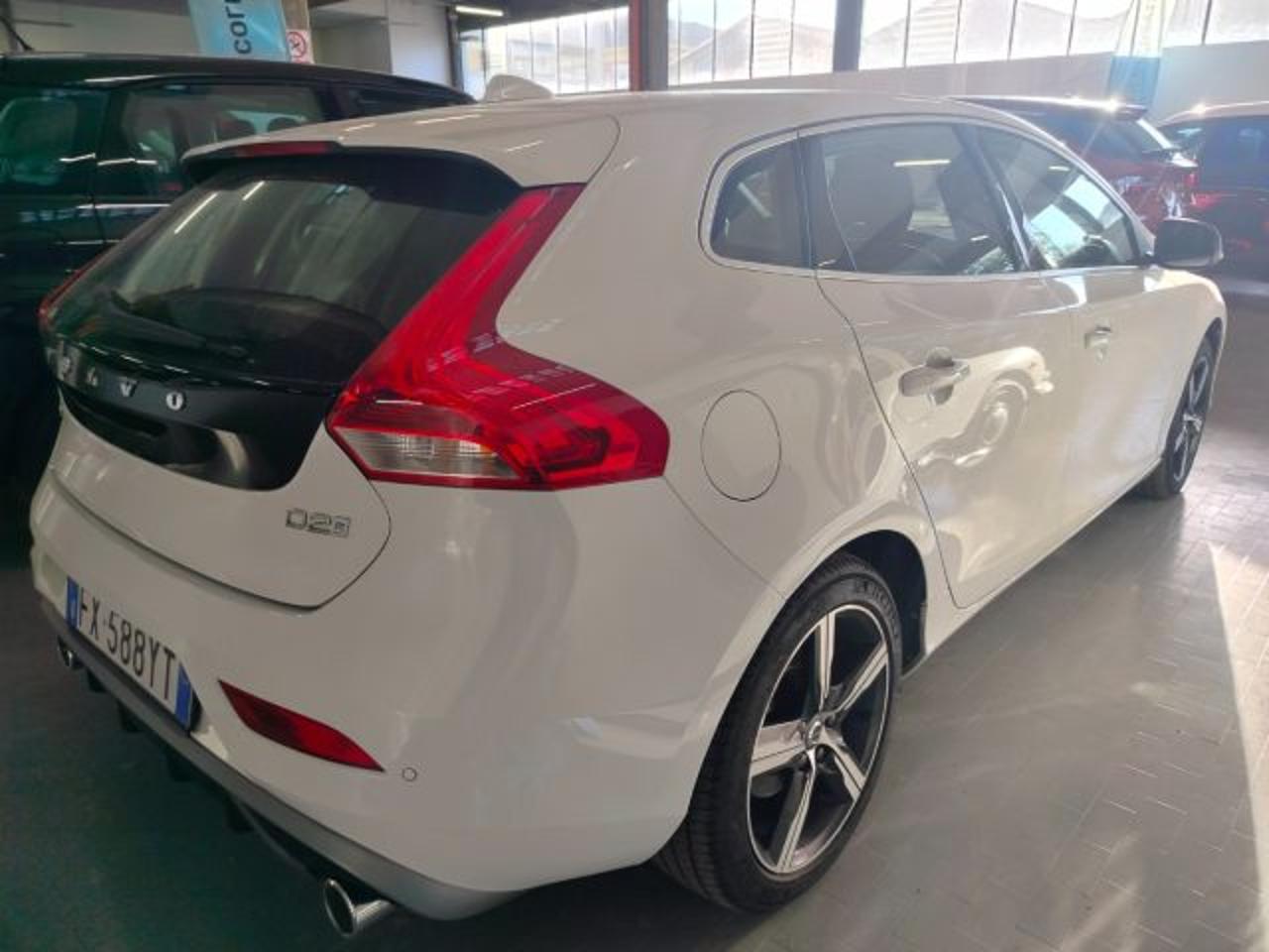 Volvo Volvo V40 usata 21
