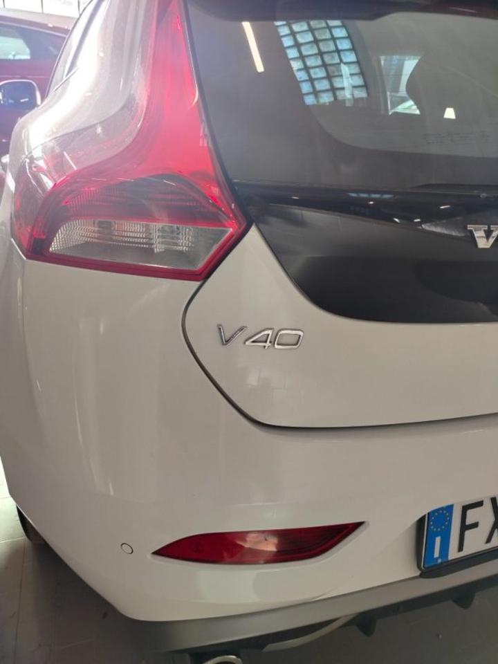 Volvo Volvo V40 usata 24