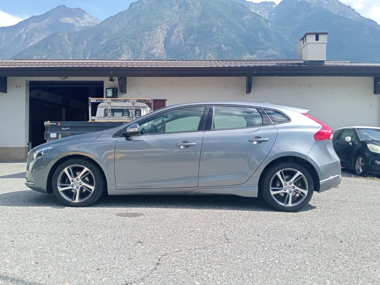 Volvo Volvo V40 usata 17