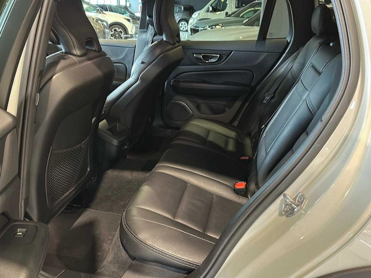 Volvo Volvo V60 usata 8