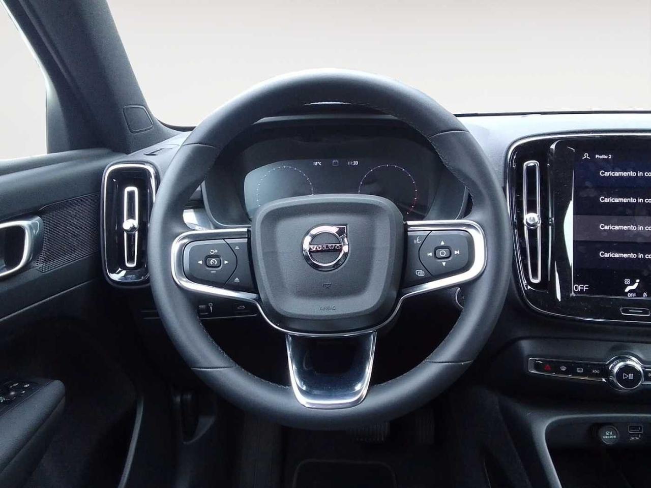 Volvo Volvo XC40 usata, con copertura vano portacenere