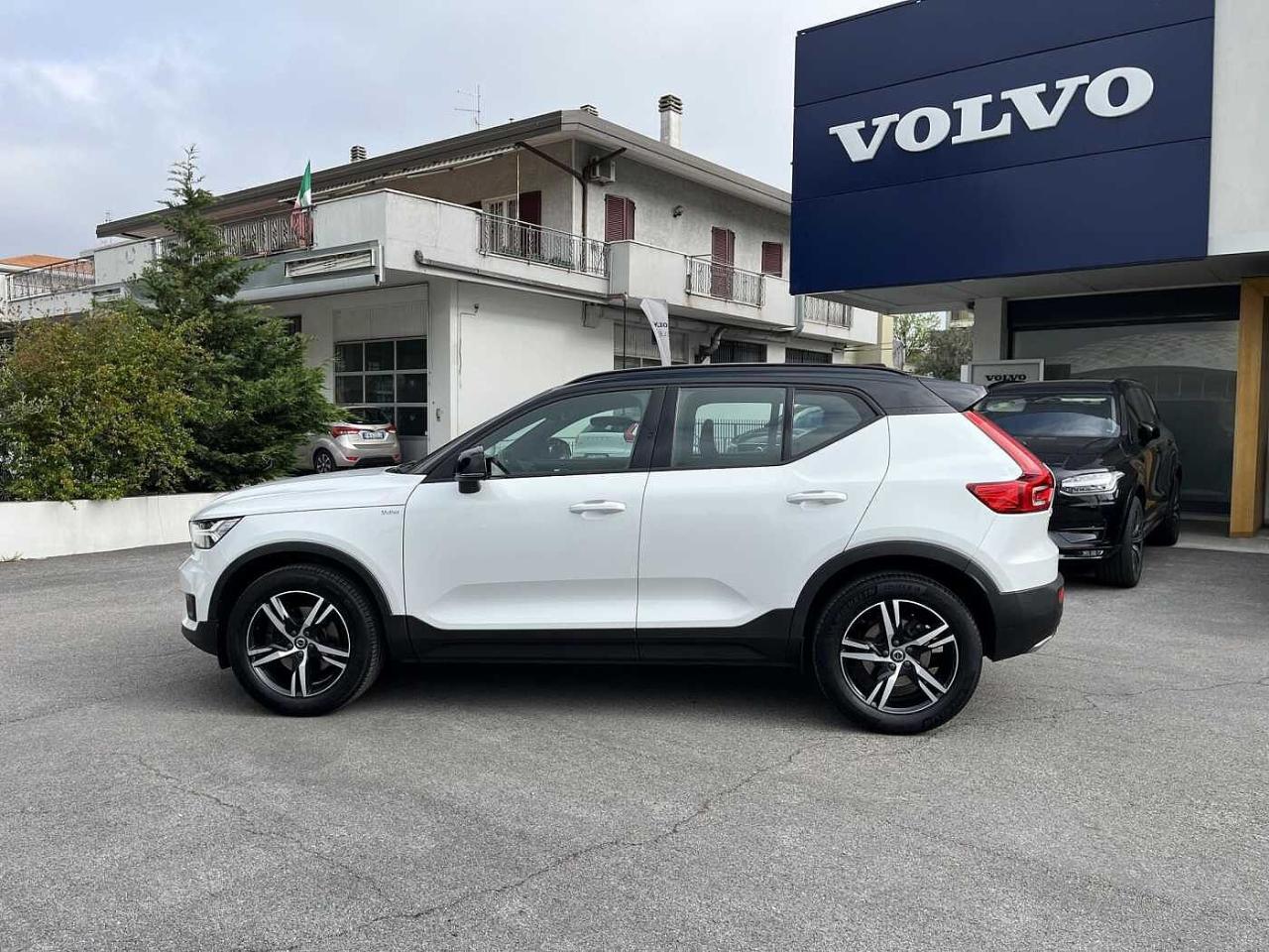 Volvo Volvo XC40 usata, con airbag full size lato guida e passeggero