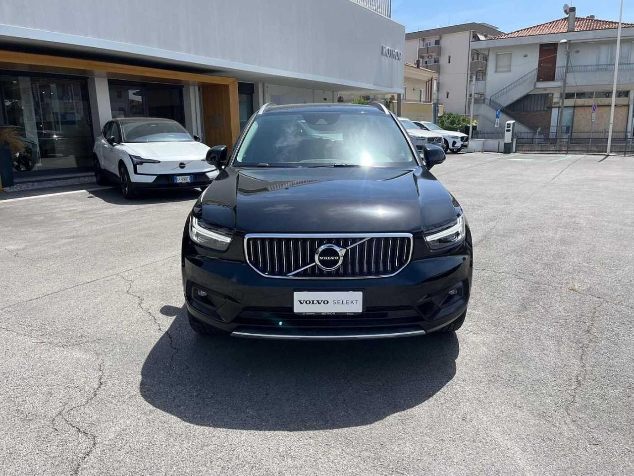 Volvo Volvo XC40 usata, con avas (audible vehicle alert system) - segnalatore acustico esterno a bassa velocità (fino a 20 km/h)
