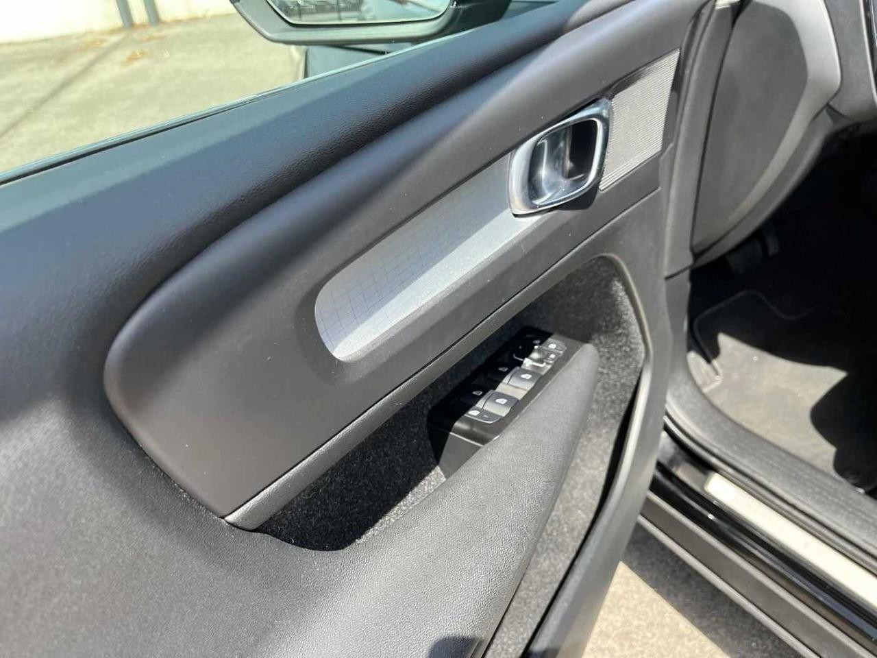 Volvo Volvo XC40 usata, con cinture di sicurezza anteriori regolabili in altezza