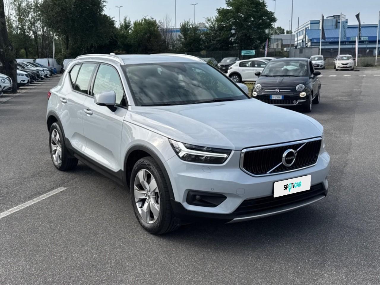 Volvo Volvo XC40 usata, con aria condizionata controllata a distanza via telefono, 48, include riscaldamento e include raffreddamento