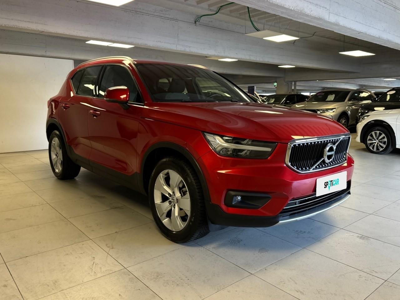 Volvo Volvo XC40 usata, con barre longitud.al tetto cromato/argento