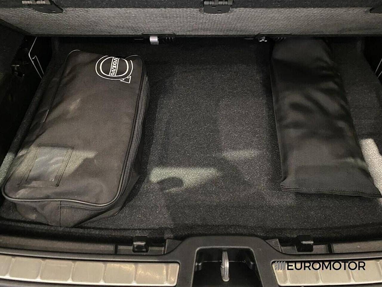 Volvo Volvo XC40 usata 18