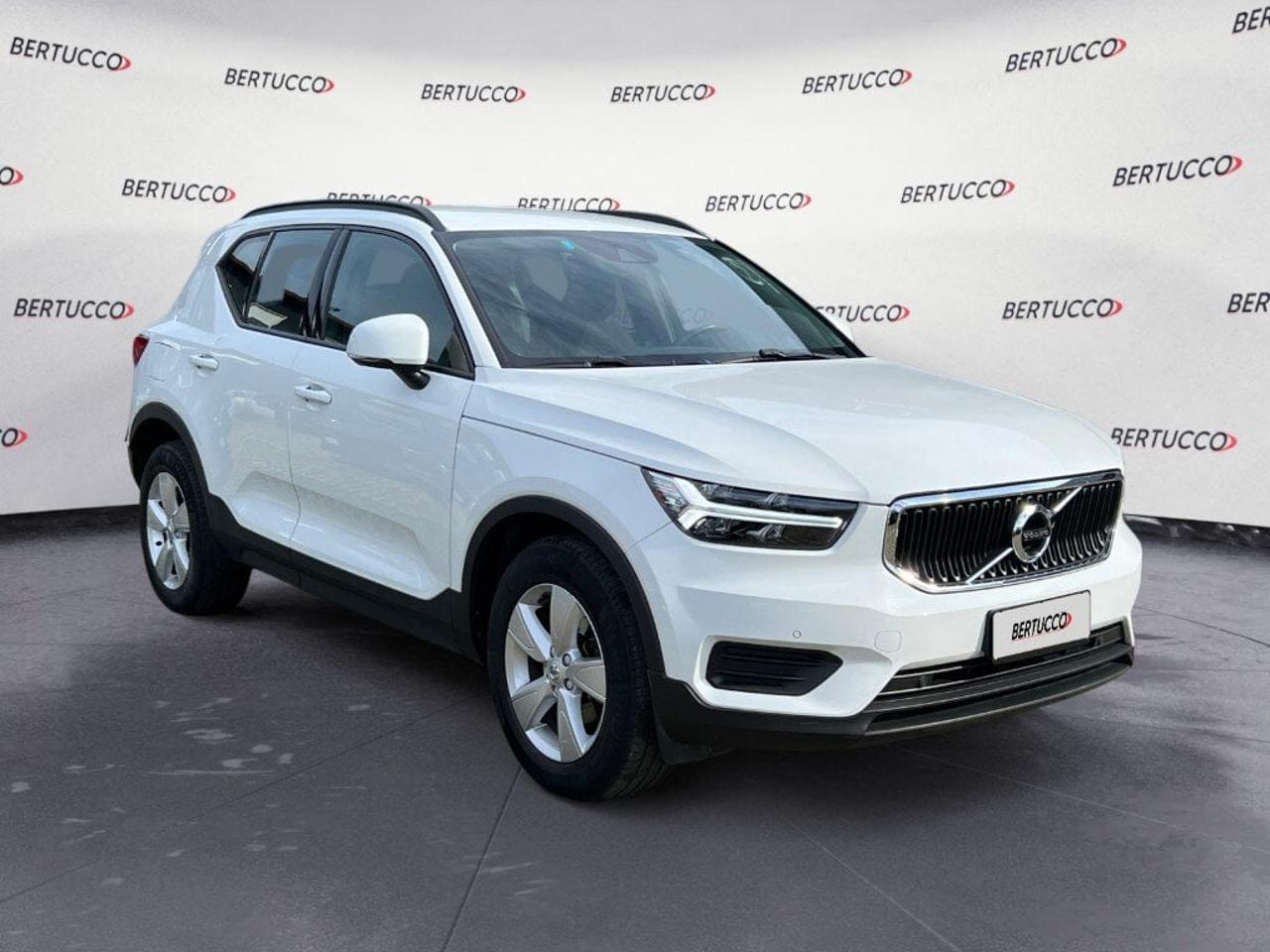 Volvo Volvo XC40 XC 40 (2017-->) T2 Geartronic Momentum Core