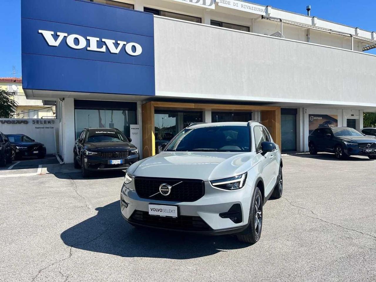 Volvo Volvo XC40 XC 40 2.0 b3 Plus Dark auto