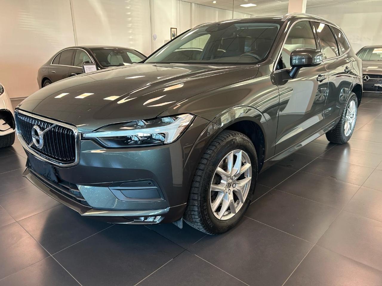 Volvo Volvo XC60 XC60 II 2018 2.0 b4 Momentum Pro auto