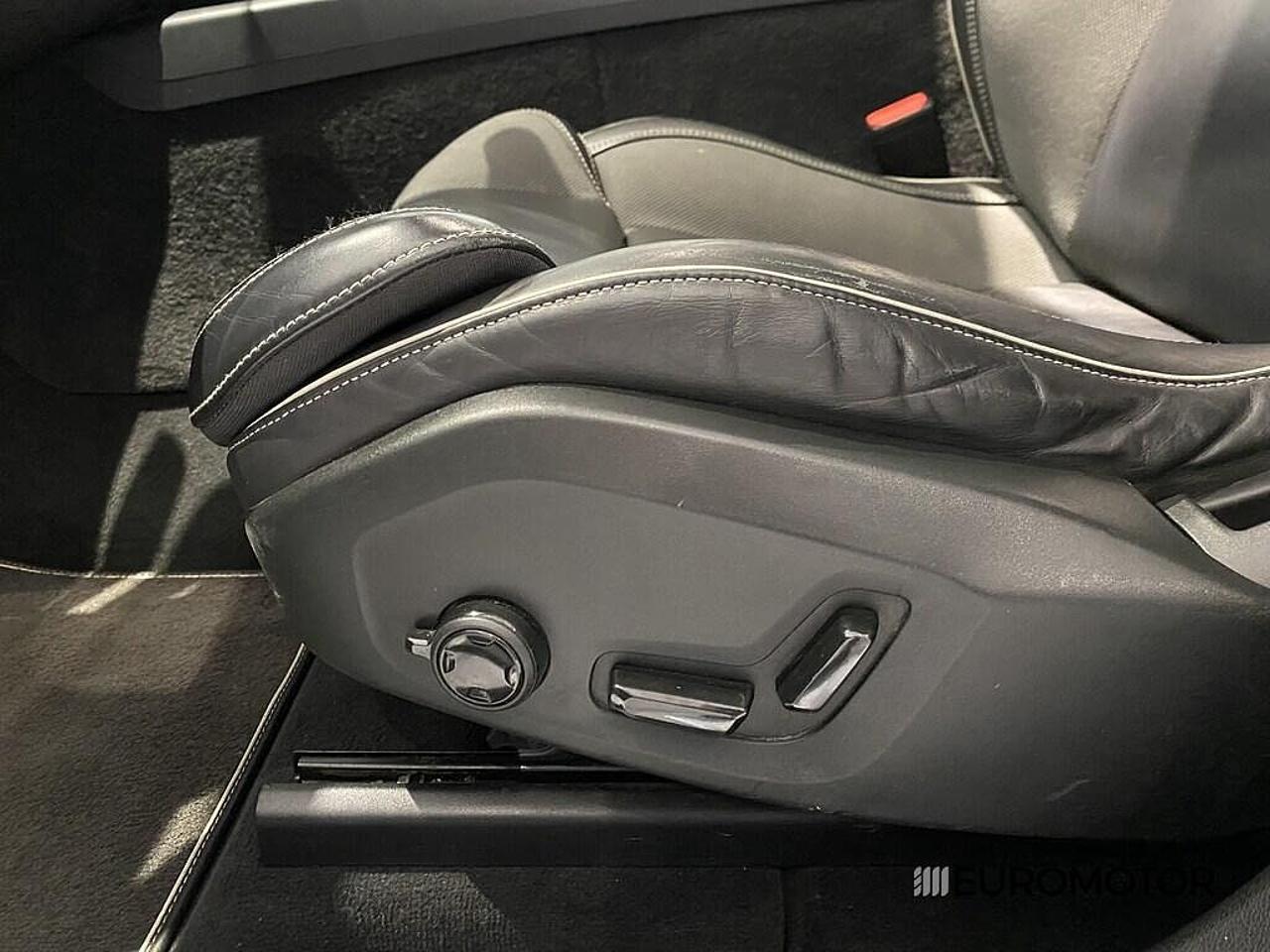 Volvo Volvo XC60 usata, con bracciolo porta oggetti