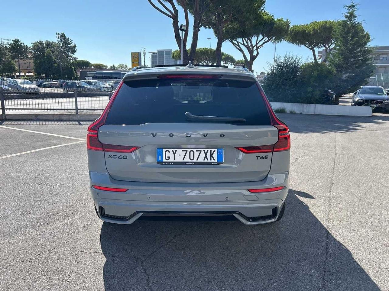 Volvo Volvo XC60 usata, con Calotte specchietti retrovisori esterni color nero lucido