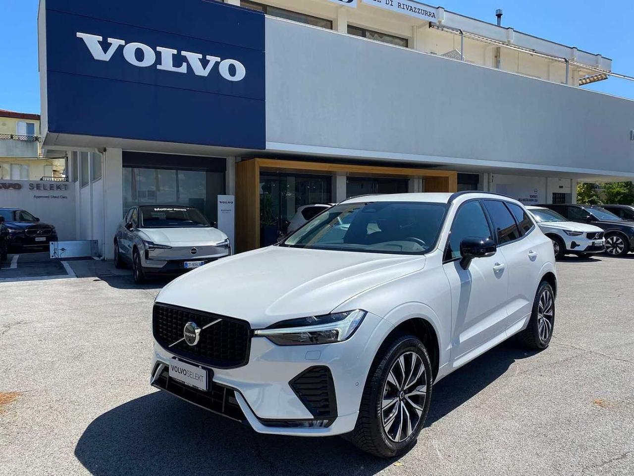 Volvo Volvo XC60 XC60 B4 automatico Plus Dark ( disponibile anche NERA)