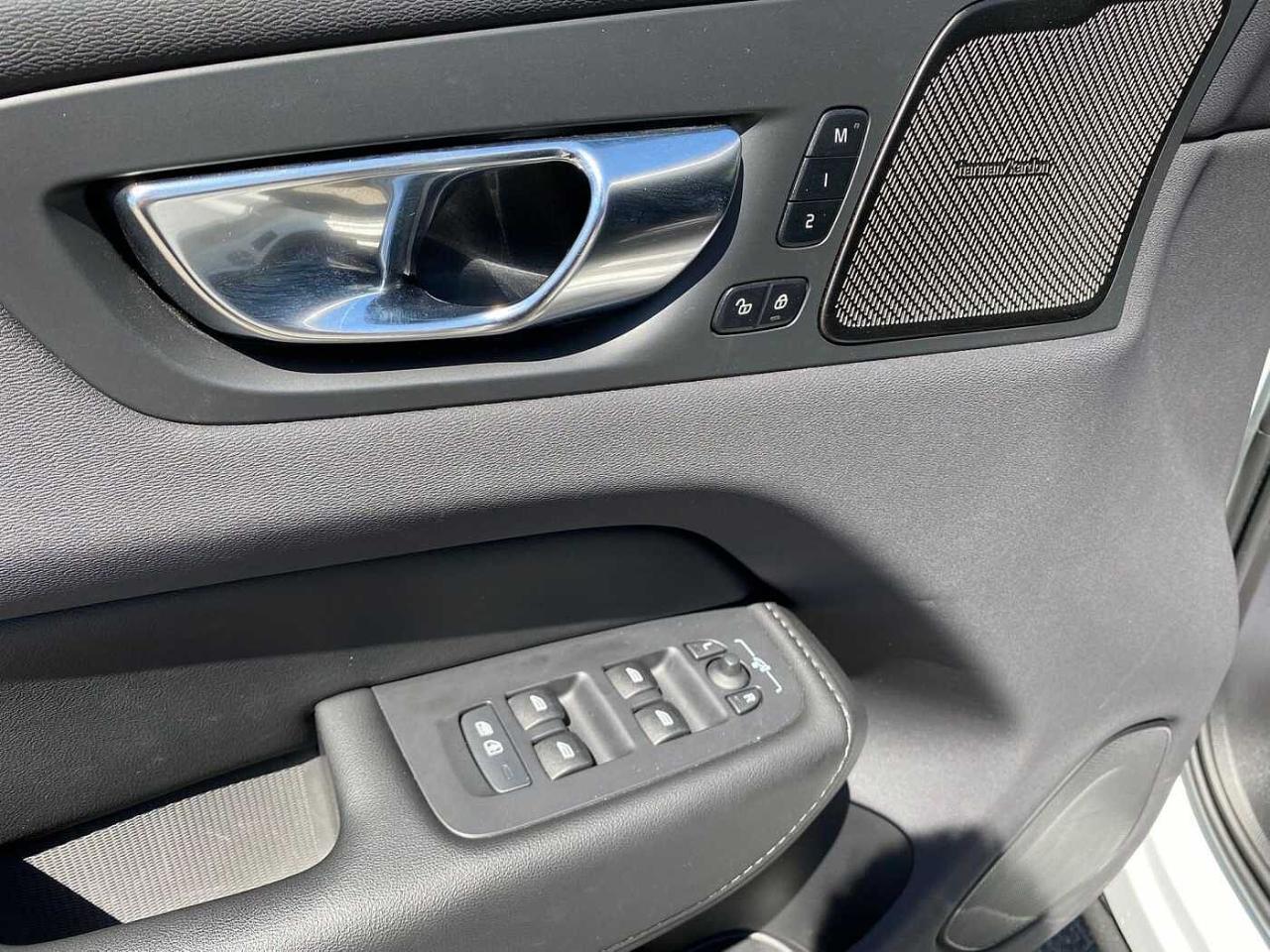 Volvo Volvo XC60 usata, con airbag full size lato guida e passeggero