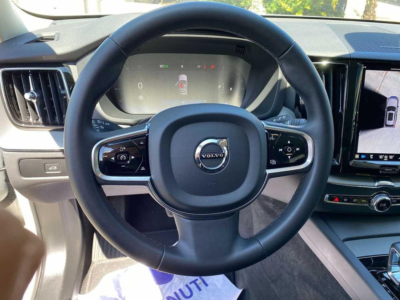 Volvo Volvo XC60 usata, con cornice vetri laterali con finitura nero lucido