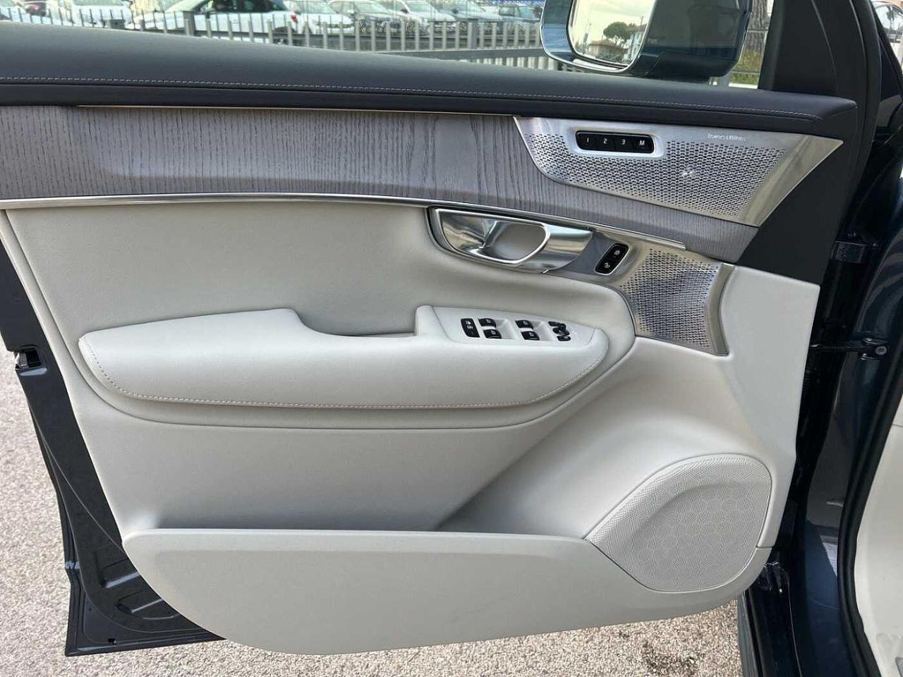 Volvo Volvo XC90 usata, con 5 porte