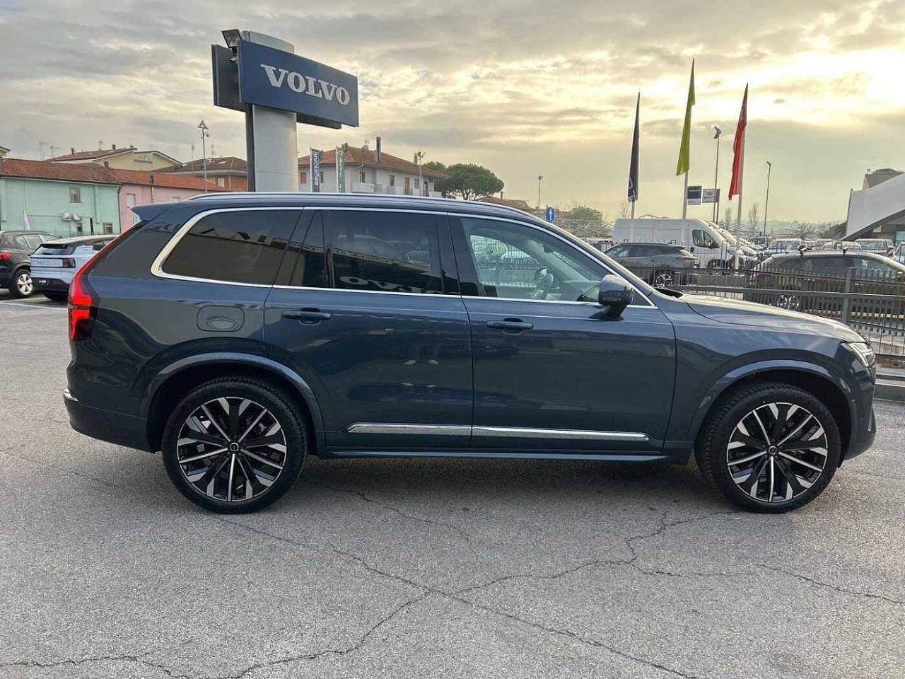 Volvo Volvo XC90 usata, con care key - funzione che permette di impostare un limite di velocità inf. su chiave aggiunt. inclusa
