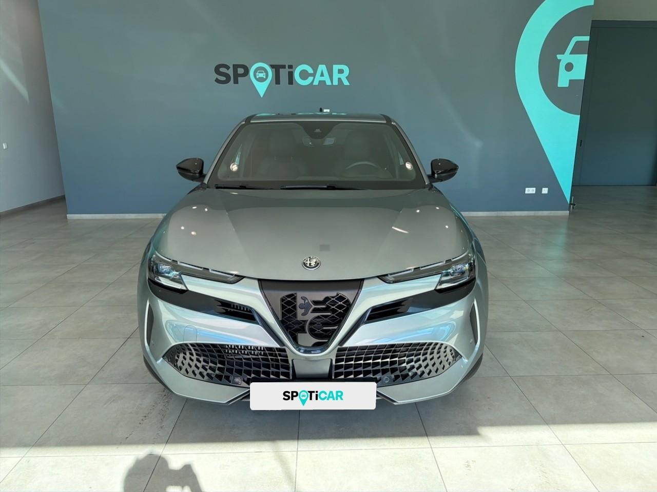 alfa romeo junior 1.2 136cv ibrida speciale — photo 2