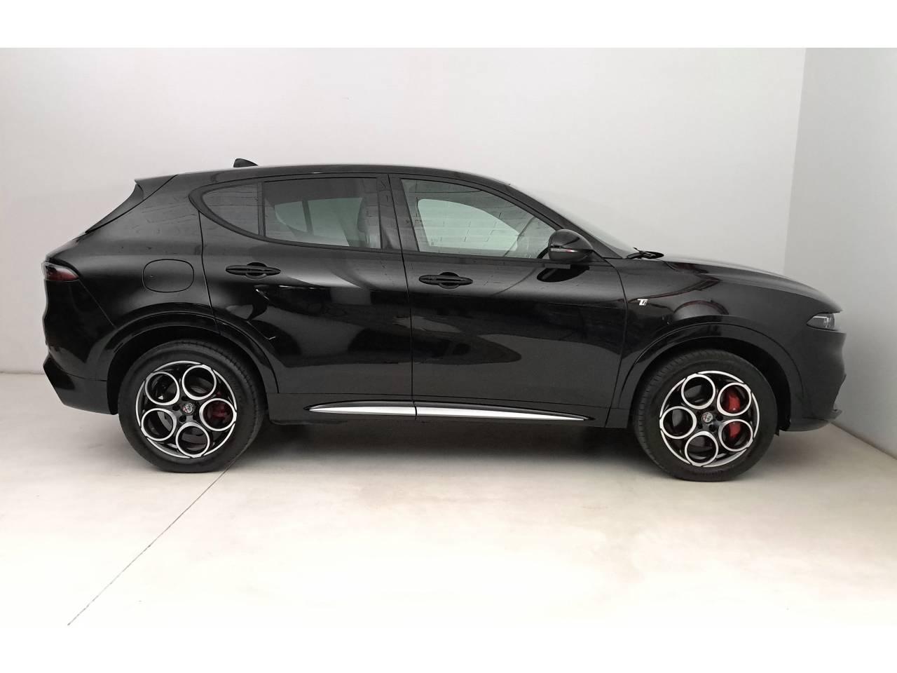alfa romeo tonale 1.3 plug-in hybrid 280cv  e-awd ti — photo 3