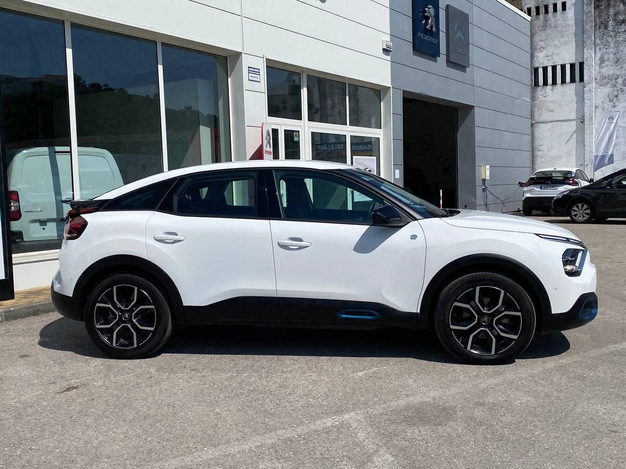 citroën c4 50kwh 136cv automatico shine — photo 4