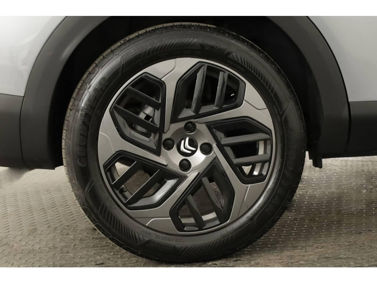 citroën c4 1.2 puretech 130 s&s eat8 plus — photo 5