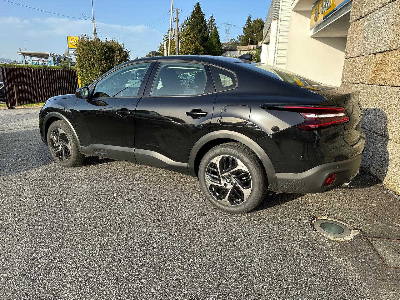 citroën c4 x 1.2 130 s&s — photo 3