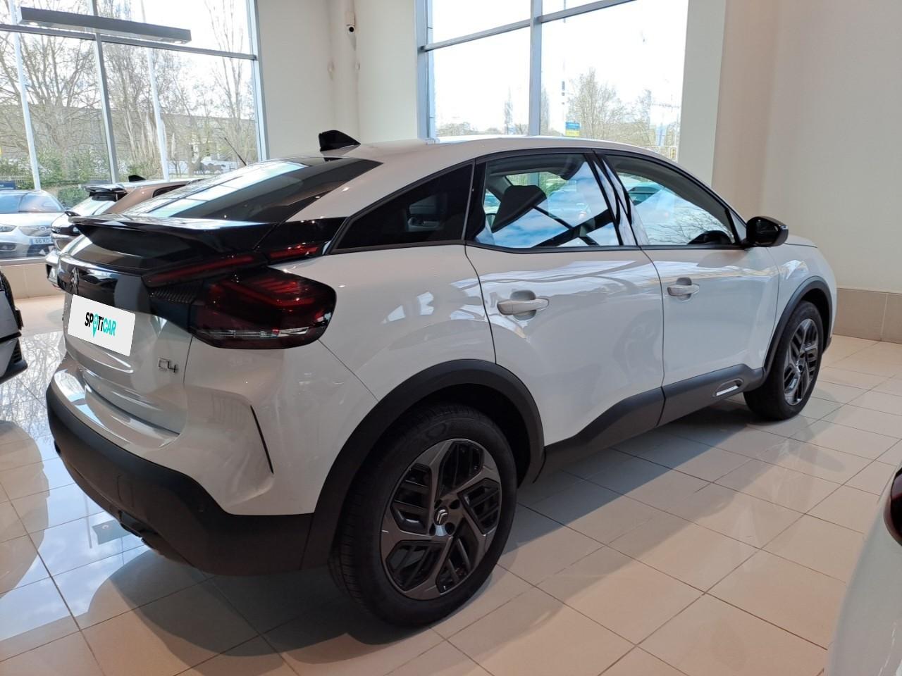 citroën c4 1.2 puretech 130 s&s cvm6 plus — photo 4