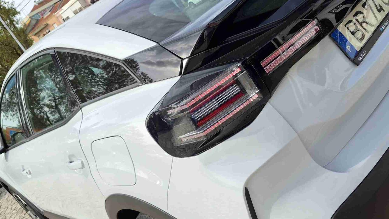 citroën c4 1.2 hybrid plus e-dsc6 — photo 5
