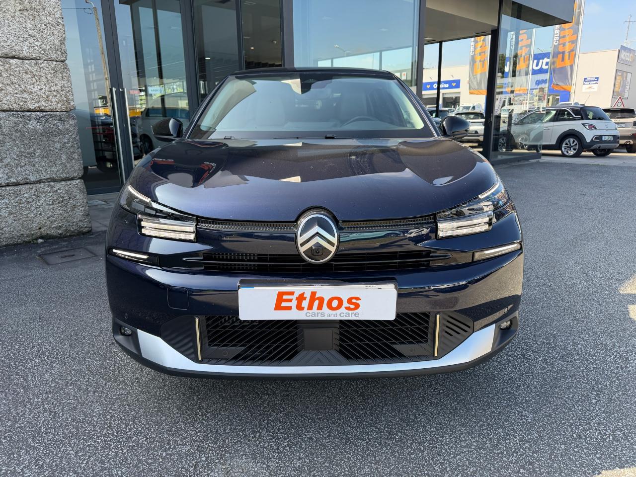 Citroën C4 X 1.2 Max EAT8 — photo 3
