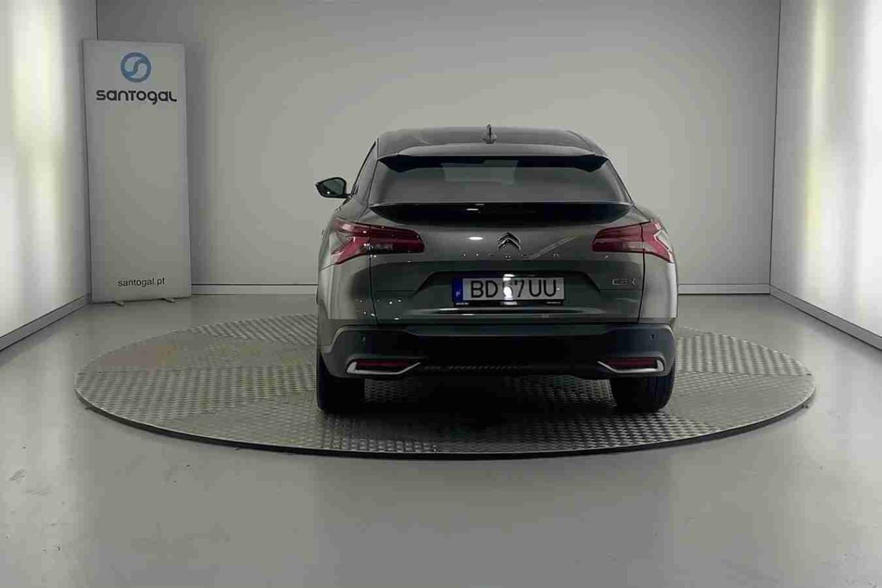 citroën c5 x 1.6 hybrid shine e-eat8 — photo 4