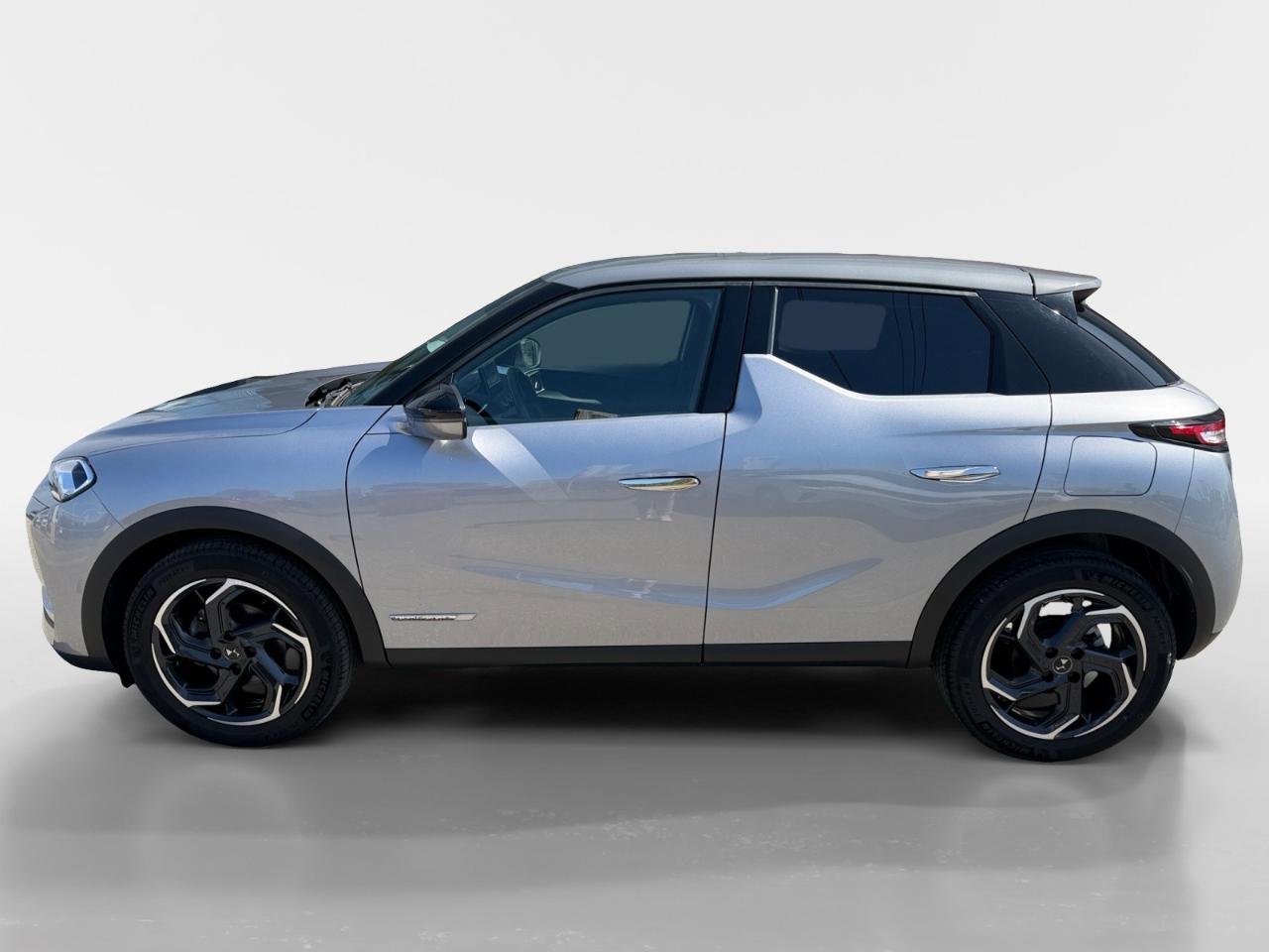 ds ds 3 crossback 1.2 puretech roofs of paris — photo 2