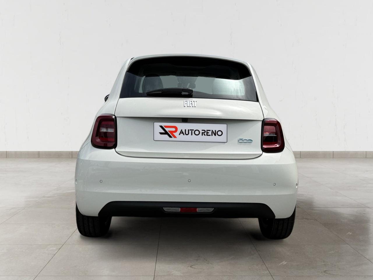 fiat 500 e (red) — photo 4