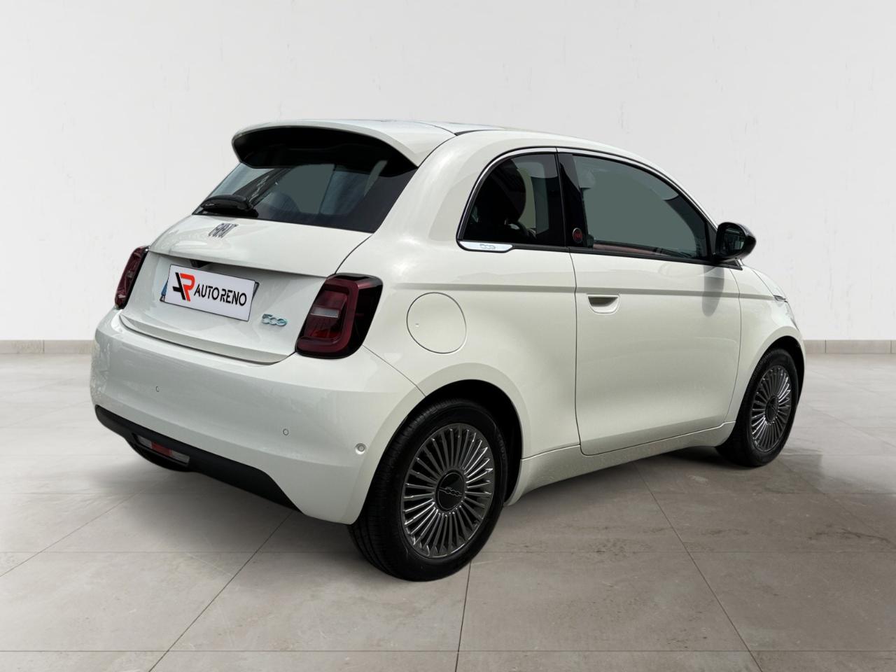 fiat 500 e (red) — photo 5