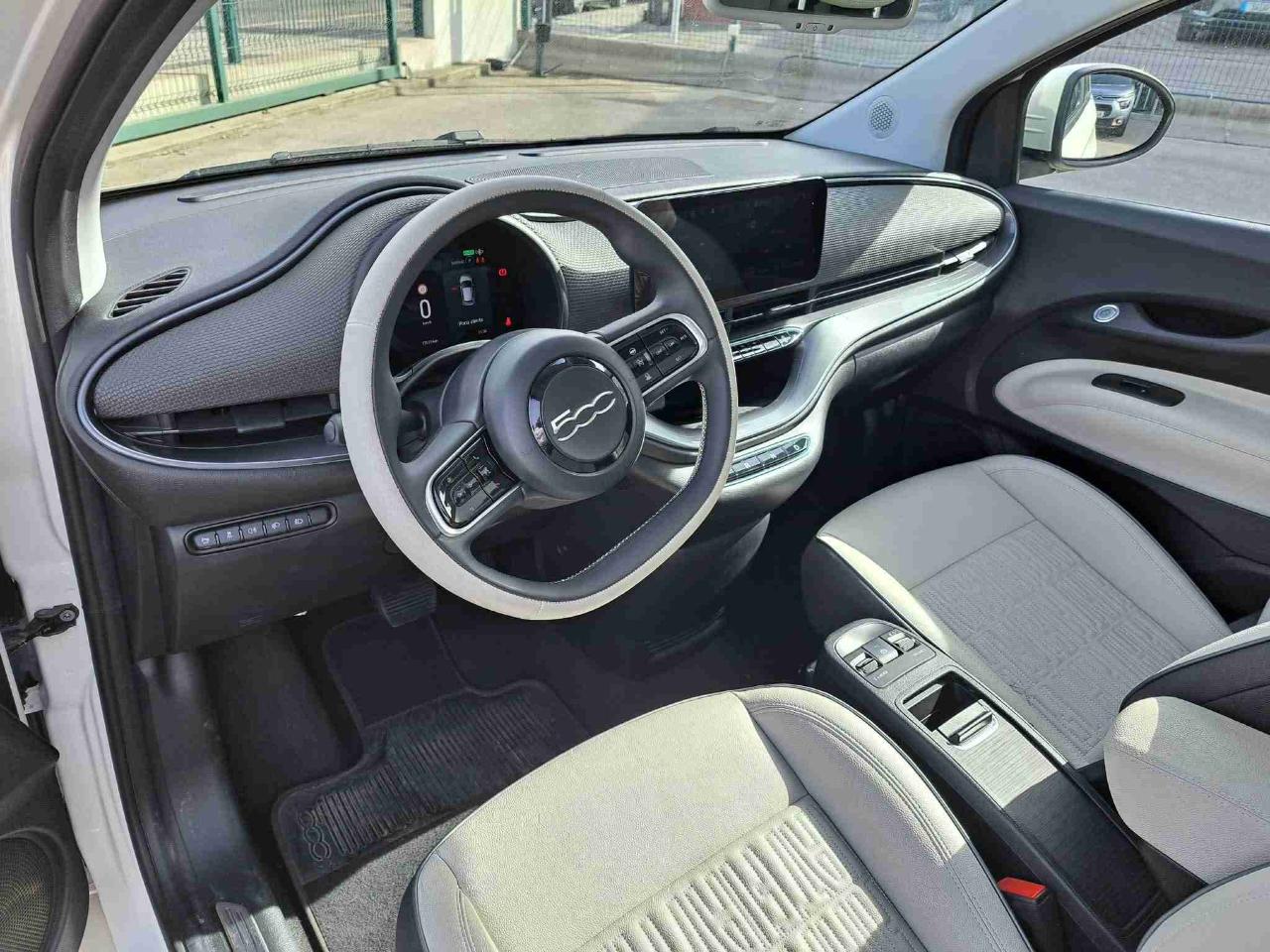 fiat 500 e 42 kwh la prima — photo 5