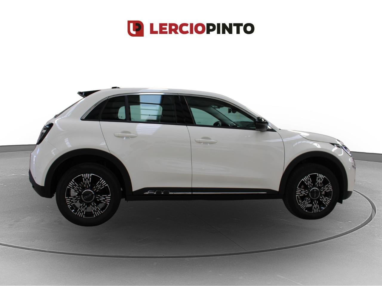 fiat 600 hybrid 1.2  dct — photo 5