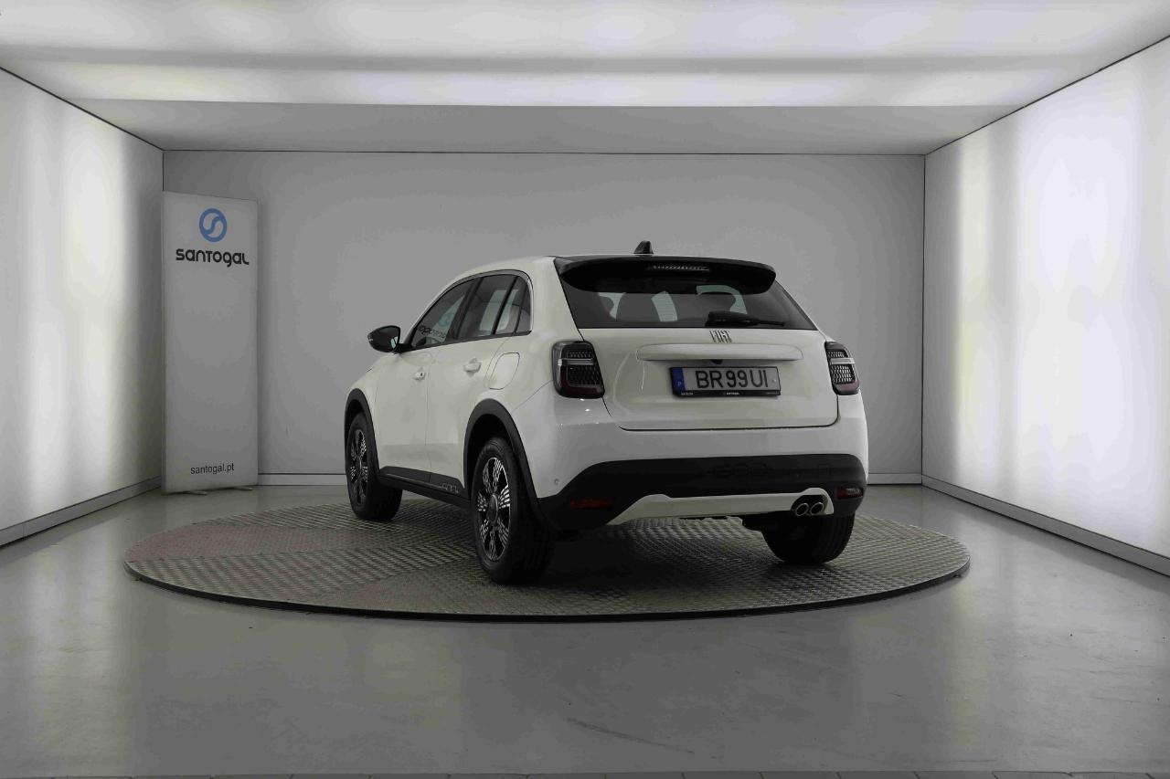 Fiat 600 1.2 HYBRID — photo 3