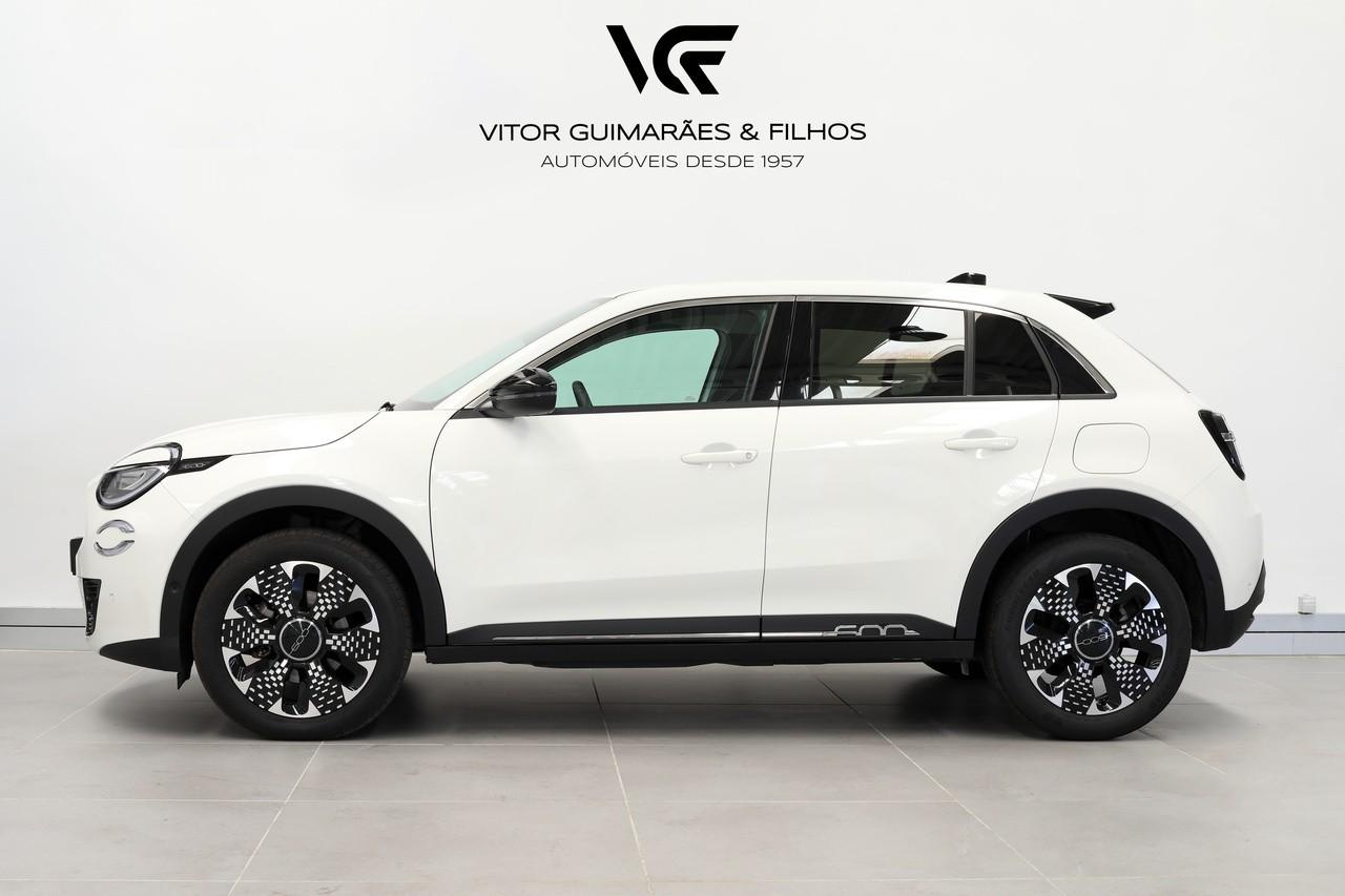 fiat 600 1.2 hybrid la prima — photo 4