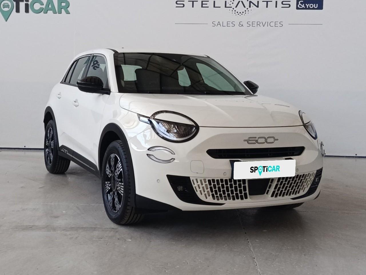 fiat 600 hybrid 1.2 145cv dct - — photo 3