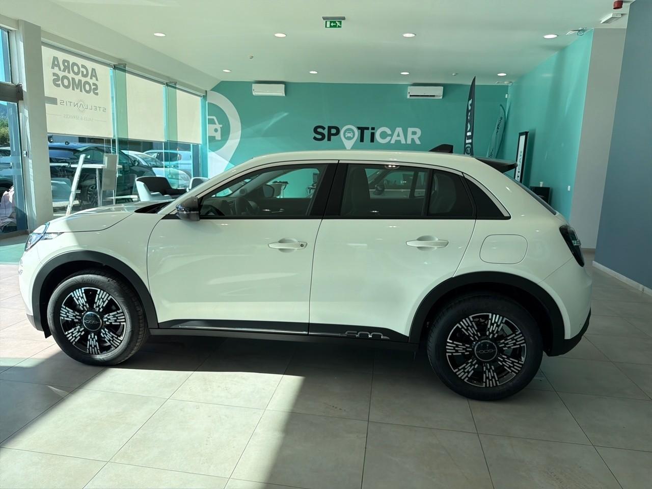 fiat 600 hybrid 1.2 145cv dct - — photo 4