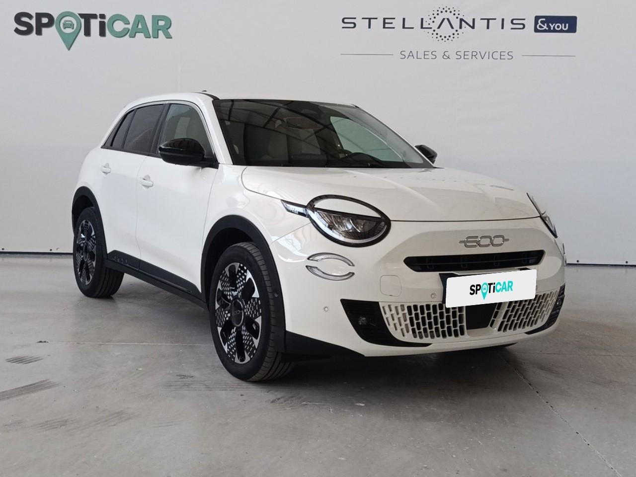 fiat 600 hybrid 1.2 145cv la prima — photo 3