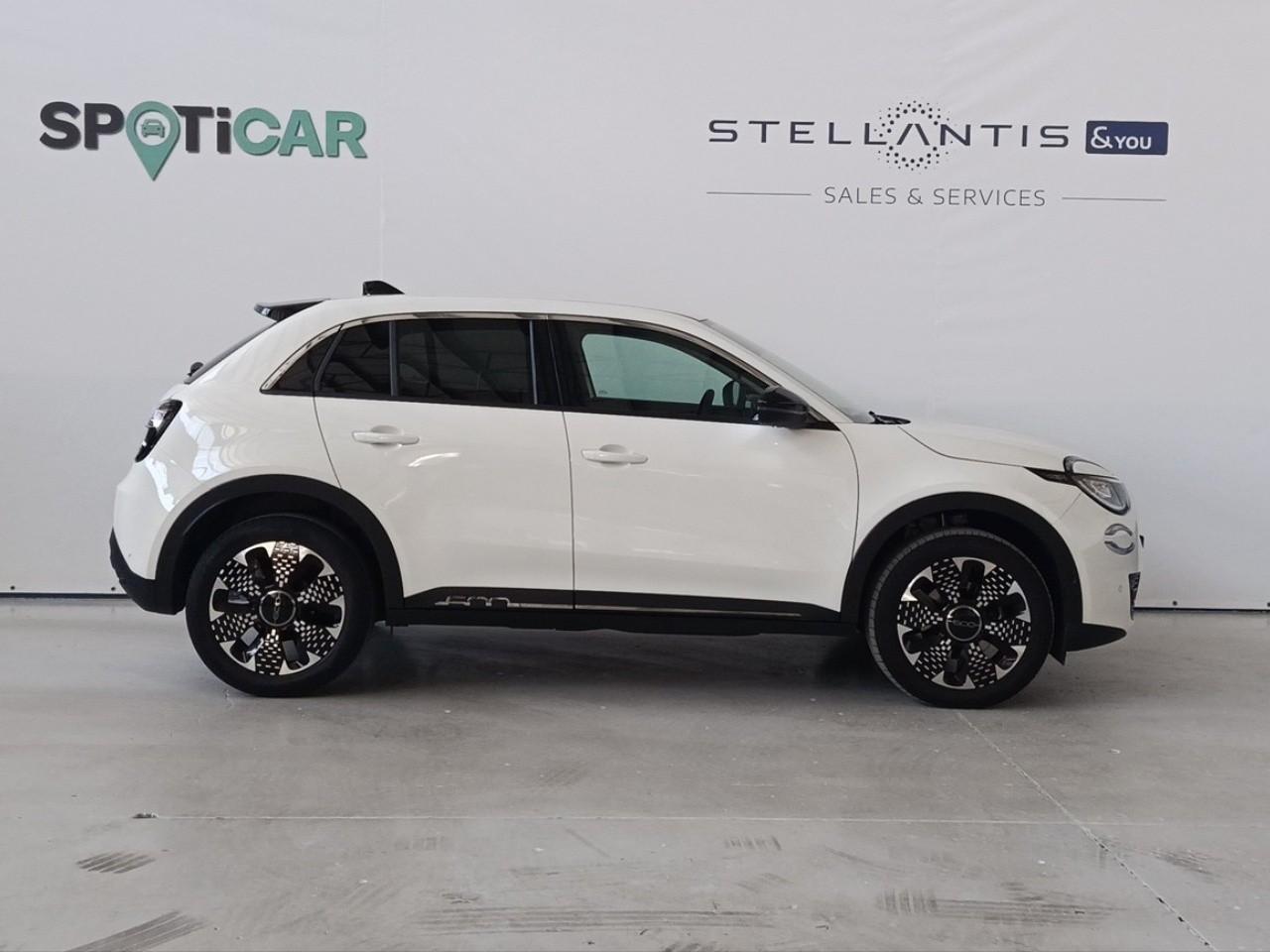 fiat 600 hybrid 1.2 145cv la prima — photo 4