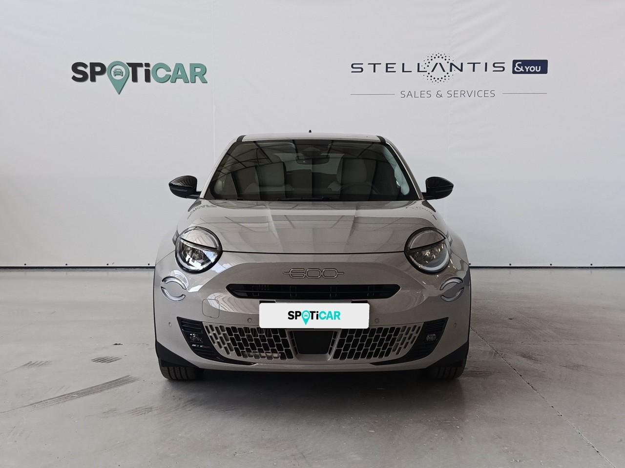 fiat 600 hybrid 1.2 145cv la prima — photo 2
