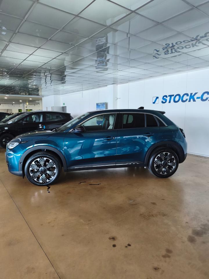 fiat 600 1.2 hybrid la prima — photo 4
