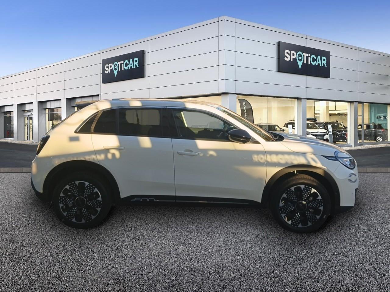 fiat 600 1.2 hybrid la prima — photo 3