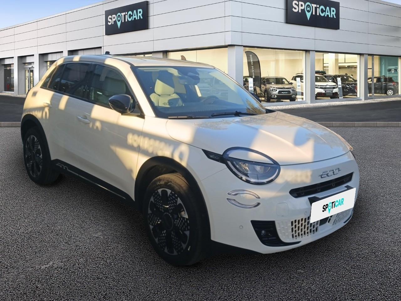 fiat 600 1.2 hybrid la prima — photo 4
