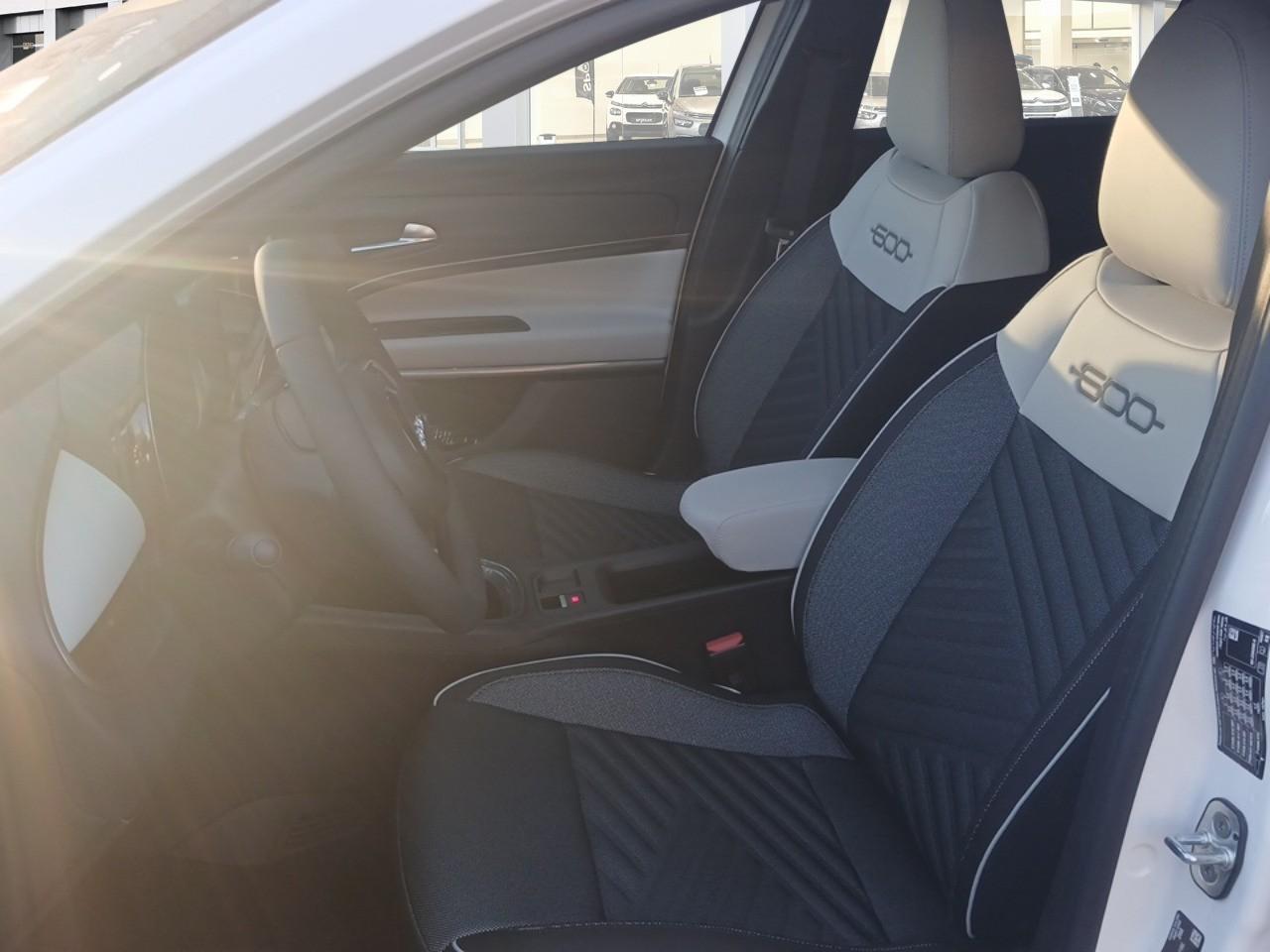 fiat 600 1.2 hybrid la prima — photo 5