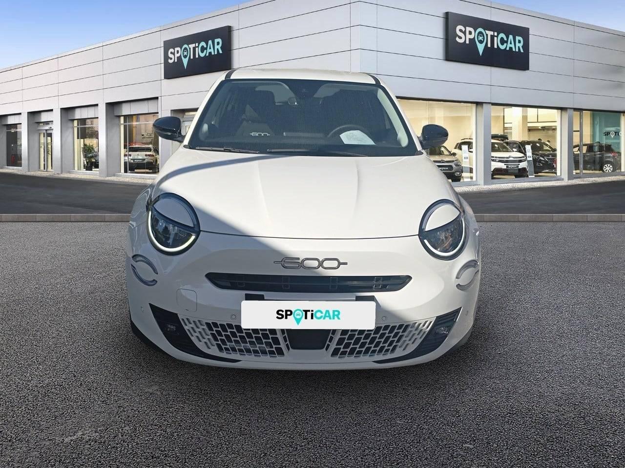 fiat 600 hybrid 1.2 100cv - — photo 2