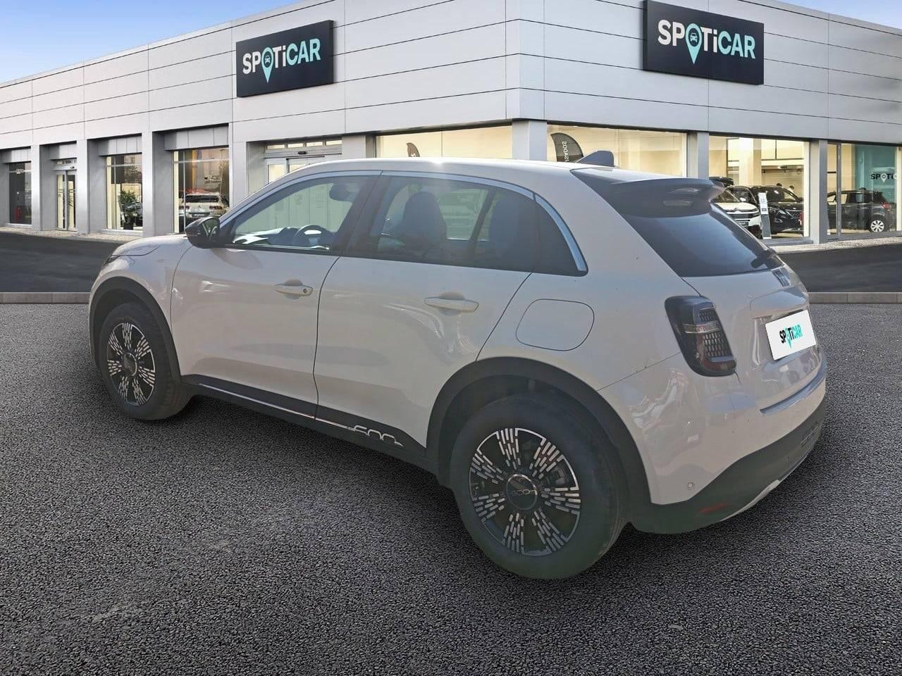 fiat 600 hybrid 1.2 100cv - — photo 5