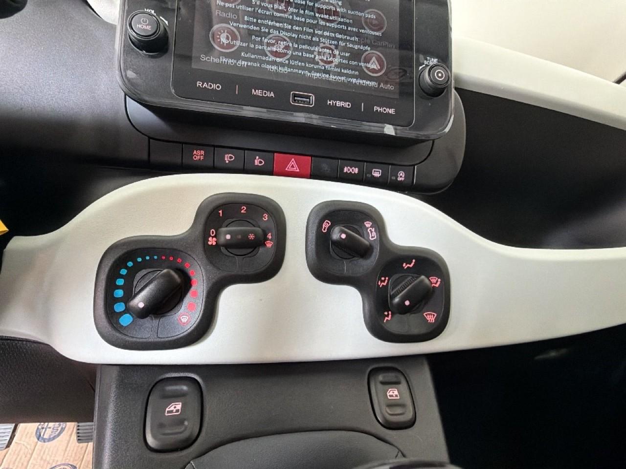fiat pandina 1.0 hybrid cross — photo 4