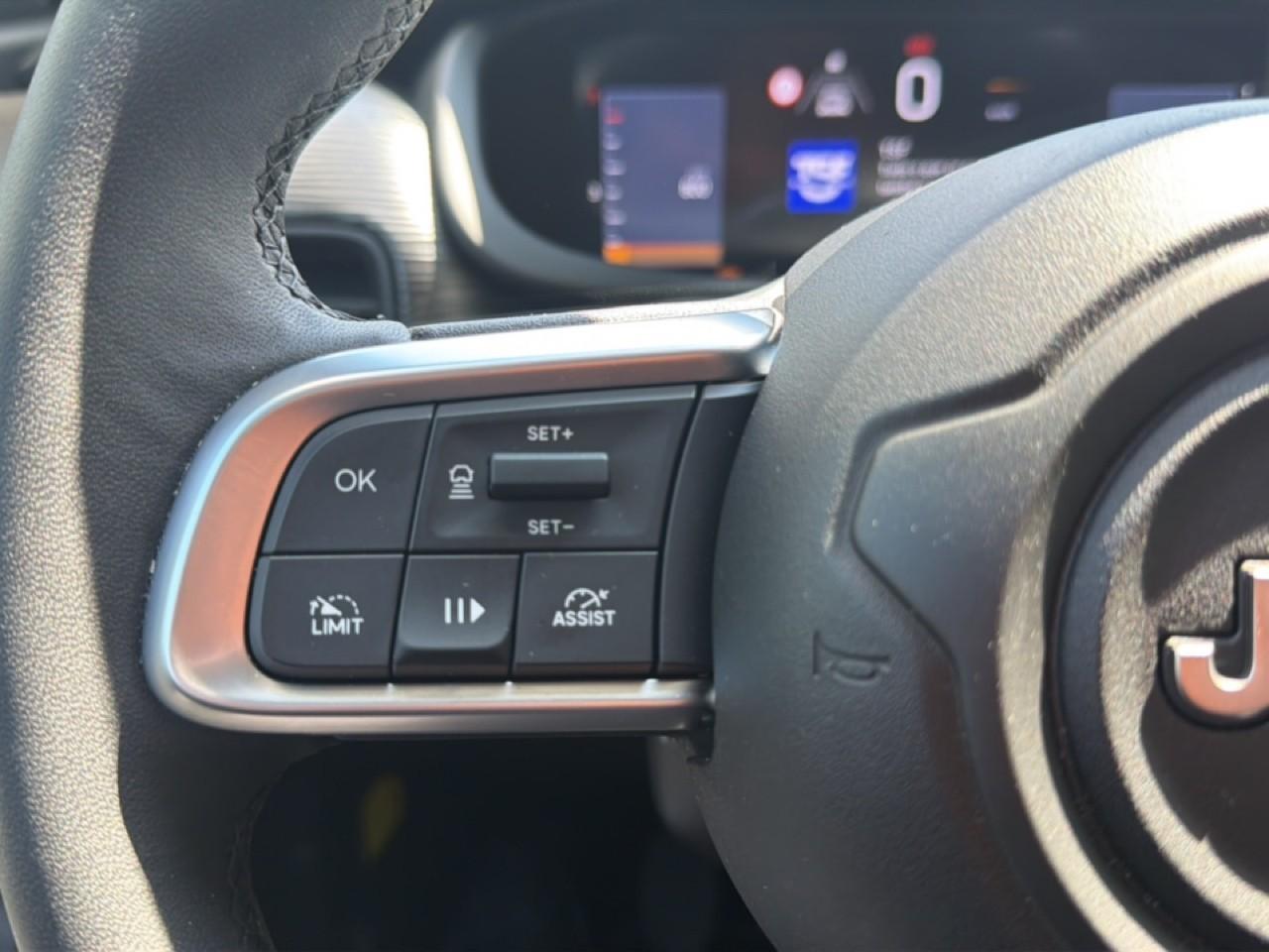 jeep avenger 1.2 tg altitude — photo 3